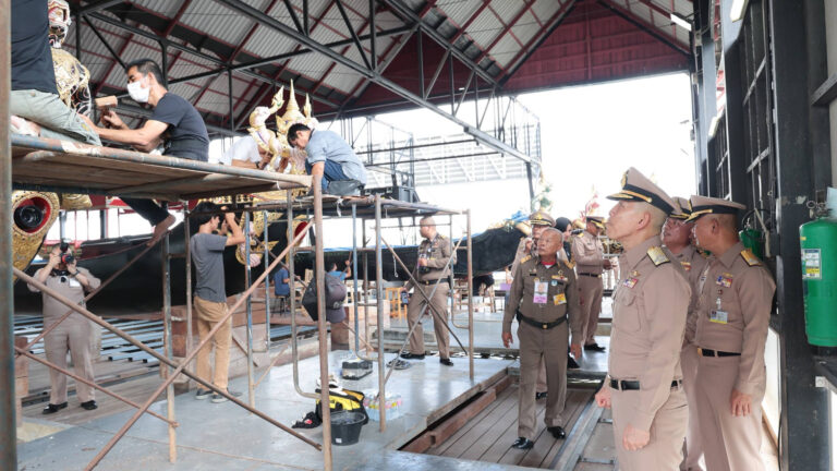 ปลัดกลาโหมตรวจความพร้อมขบวนพยุหยาตราทางชลมารค รองรับเสด็จฯ ถวายผ้าพระกฐิน 2569